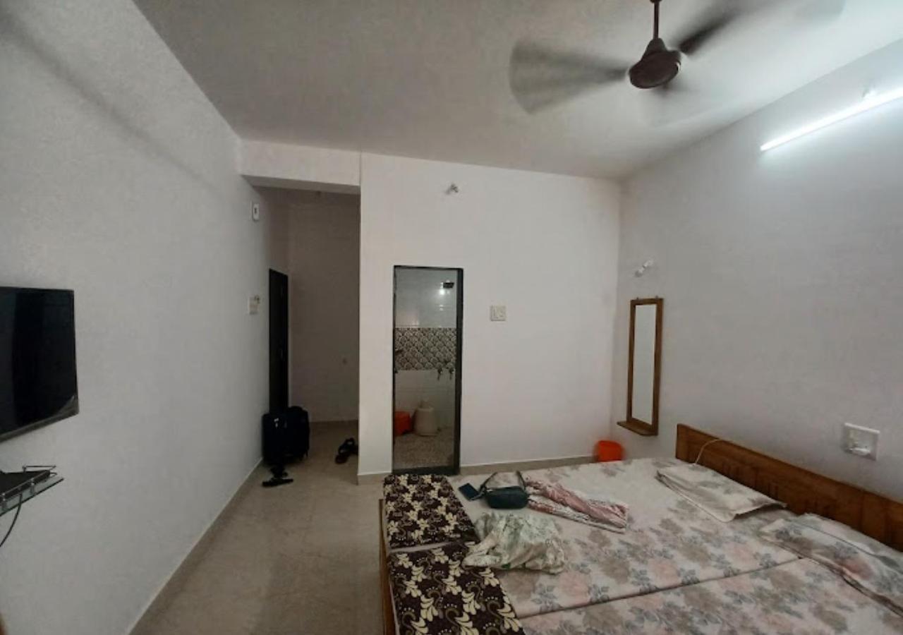 Bapat Niwas Home Stay Ganpatipule Exterior foto