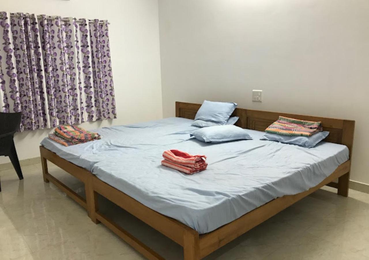 Bapat Niwas Home Stay Ganpatipule Exterior foto